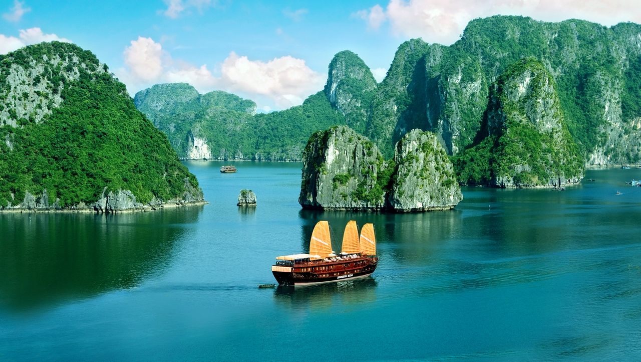 The best time to visit Halong Bay Vietnam